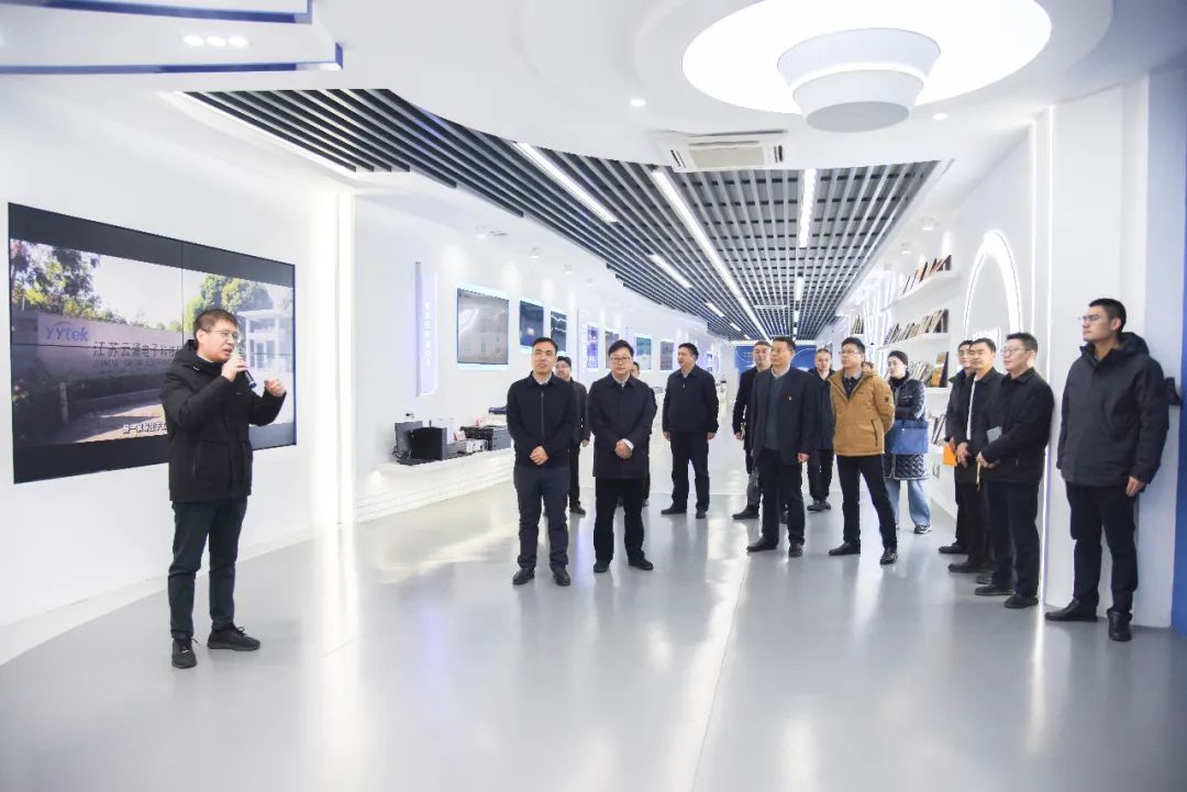 海陵区电子信息产业服务专班莅临bet9九州体育登录开展企业行活动